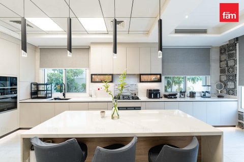 Vilă de vânzare în Dubai, EAU 5 dormitoare, 464.8 mp. №738955 - poză 5