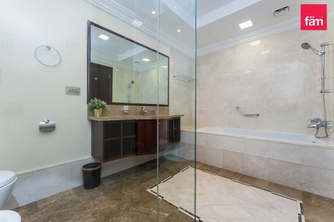 Apartamento en venta en Palm Jumeirah, Dubai, EAU 1 dormitorio, 103.5 m2 № 738954 - foto 17