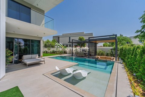 Villa i Tilal Al Ghaf, Dubai, UAE 4 sovrum, 579 kvm Nr. 686485