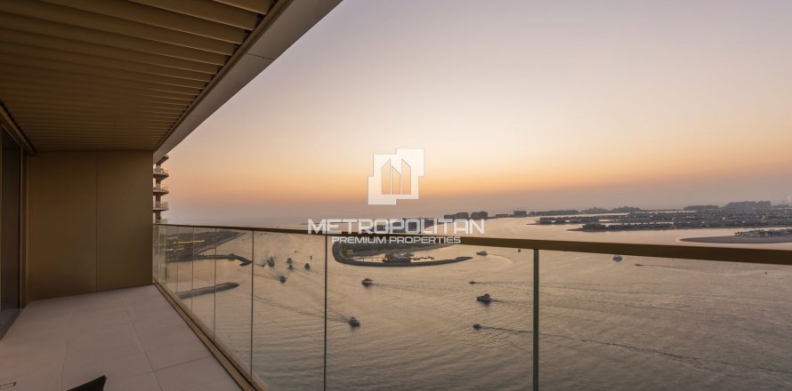 Apartment in Dubai Harbour, Dubai, UAE 2 bedrooms, 146 sq.m. № 664480