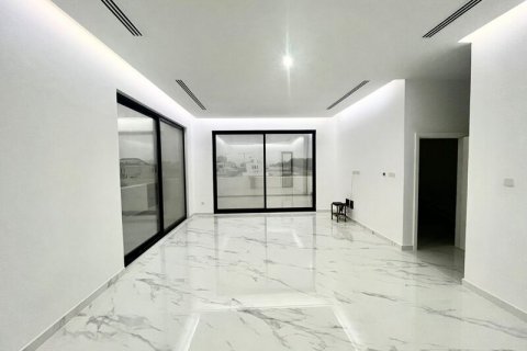 Villa sa Al Barsha, Dubai, UAE 5 silid-tulugan, 1381.89 sq.m. № 637471 - larawan 2