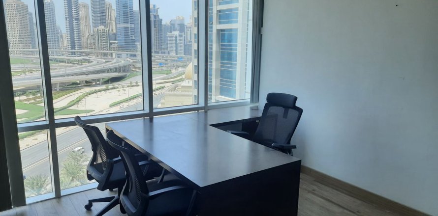 دفتر در Dubai ، امارات متحده عربی 70.9 متر مربع.  شماره 638322