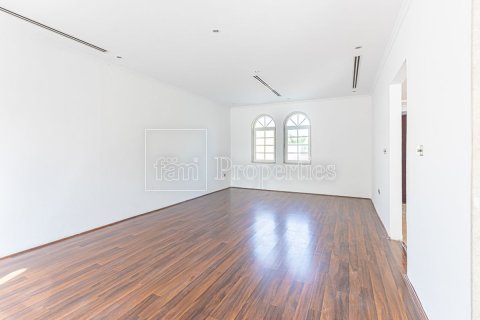 Üürile anda villa asukohaga Dubai, AÜE: 3 magamistoaga, 680 m² Nr 638326 - pilt 3
