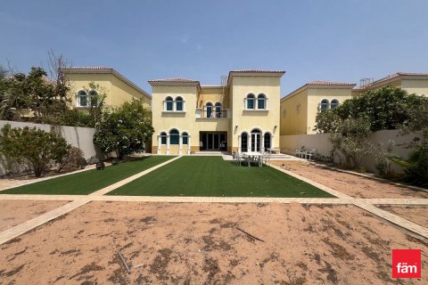 Üürile anda villa asukohaga Dubai, AÜE: 3 magamistoaga, 680 m² Nr 638326 - pilt 16