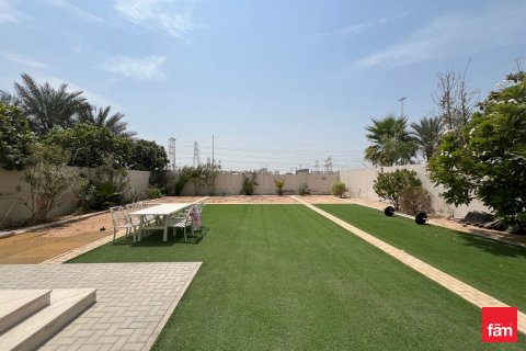 Üürile anda villa asukohaga Dubai, AÜE: 3 magamistoaga, 680 m² Nr 638326 - pilt 12