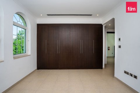 Villa en alquiler en Dubai, EAU 3 dormitorios, 680 m2 № 638326 - foto 15