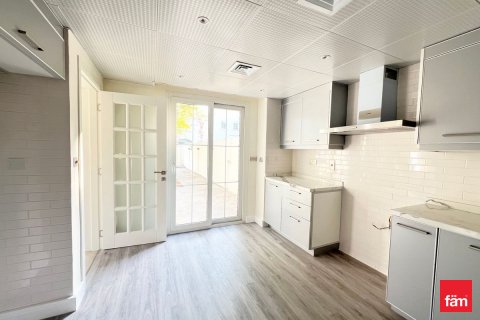 Вилла Дубай, БАӘ-да 3 жатын бөлмелер, 488.2 м² № 638320 - фото 7