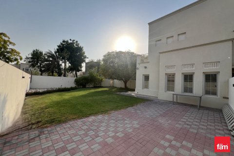 Вилла Дубай, БАӘ-да 3 жатын бөлмелер, 488.2 м² № 638320 - фото 5