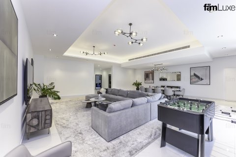 Villa à vendre à  Jumeirah Park, Dubai, EAU 5 chambres, 756.9 m2 № 638324 - photo 4