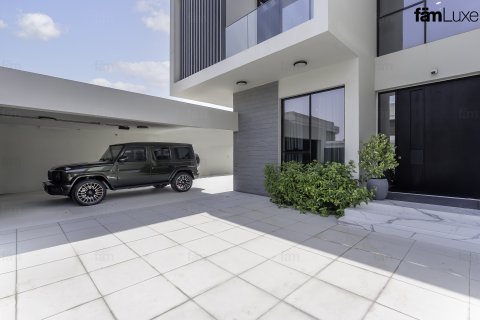 Villa till försäljning i Jumeirah Park, Dubai, UAE 5 sovrum, 756.8 kvm Nr. 638324 - fotografi 1