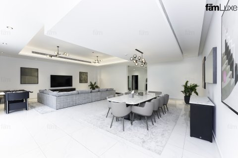 Villa à vendre à  Jumeirah Park, Dubai, EAU 5 chambres, 756.9 m2 № 638324 - photo 3