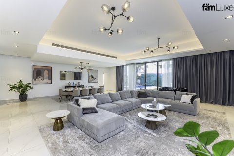 Vilë në Jumeirah Park, Dubai, Emiratet e Bashkuara Arabe 5 dhoma gjumi, 591.7 m2. № 638324 - Foto 3