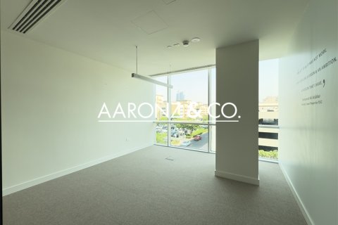 Γραφείο σε Sheikh Zayed Road, Dubai, ΗΑΕ 352.7 τ.μ. Αρ. 670755 - φωτογραφία 4