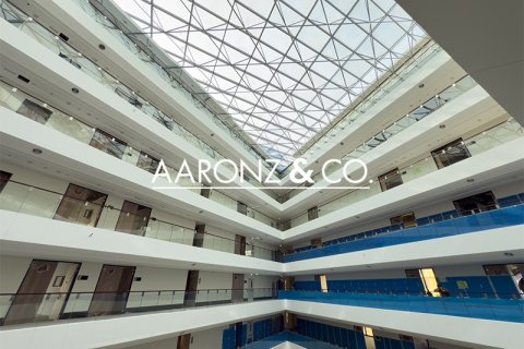 Oficiu de închiriat în Bur Dubai, Dubai, EAU 82.4 mp.  №670757 - poză 4