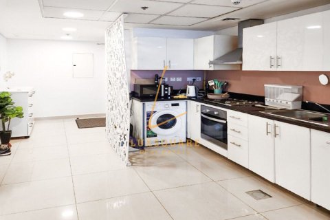Apartment in DIFC, Dubai, UAE 1 bedroom, 93 sq.m. № 752118 - photo 5