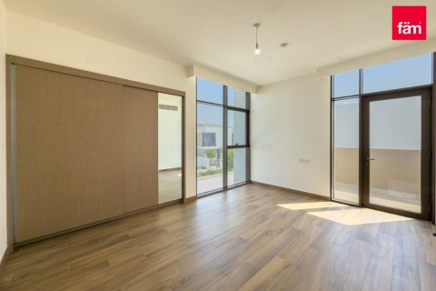 Vila v Al Furjan, Dubai, SAE 4 spálne, 587.7 m2 č. 679788 - Fotografia 3