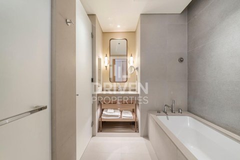 דירה למכירה ב Downtown Dubai (Downtown Burj Dubai), Dubai, איחוד האמירויות 2 חדרי שינה, 108 מ"ר, מספר 653152 - תמונה 16