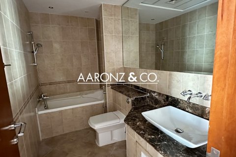 Apartamento en alquiler en Dubai Marina, Dubai, EAU 2 dormitorios, 160.6 m2 № 670693 - foto 11