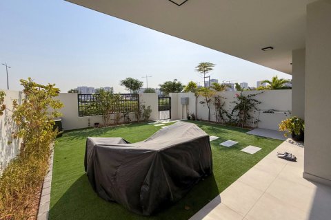 Townhouse in Town Square, Dubai, UAE 3 bedrooms, 195 sq.m. № 735920 - photo 6