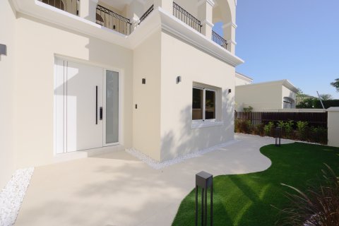 Villa till försäljning i Arabian Ranches, Dubai, UAE 5 sovrum, 640.01 kvm Nr. 757463 - fotografi 30
