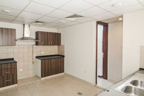 Casa urbana para arrendamento em Muwaileh Commercial, Sharjah, EAU 4 quartos, 302.96 m2 № 759807 - foto 3