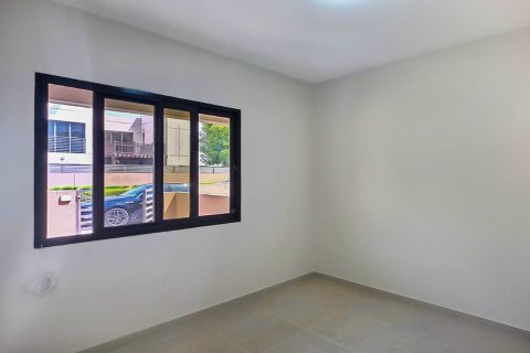 Casa urbana para arrendamento em Muwaileh Commercial, Sharjah, EAU 4 quartos, 302.96 m2 № 759807 - foto 5