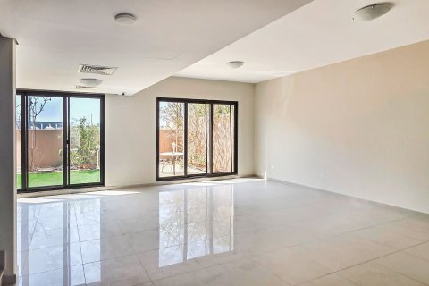 Casa urbana para arrendamento em Muwaileh Commercial, Sharjah, EAU 4 quartos, 302.96 m2 № 759807 - foto 2