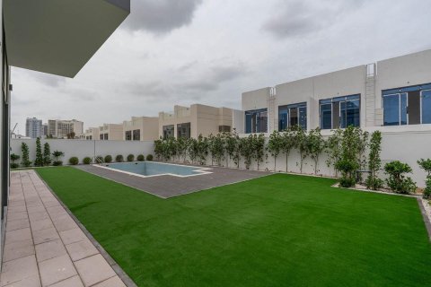 וילה להשכרה ב Al Furjan, Dubai, איחוד האמירויות  4 חדרי שינה, 602.19 מ"ר, מספר 759805 - תמונה 3