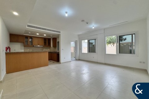 فيلا للإيجار في Dubai Land، دبي، الإمارات العربية المتحدة 3 غرفة نوم ، 169 متر مربع ، رقم 698070 - صورة 4