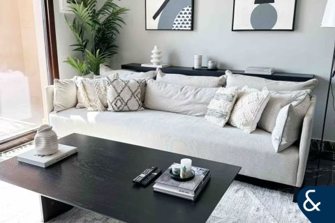 Διαμέρισμα σε Jumeirah Golf Estates, Dubai, ΗΑΕ 1 υπνοδωμάτιο, 84 τ.μ. Αρ. 698073 - φωτογραφία 2