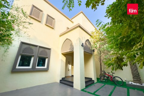 Vilë në Jumeirah Park, Dubai, Emiratet e Bashkuara Arabe 4 dhoma gjumi, 657.4 m2. № 631815 - Foto 25
