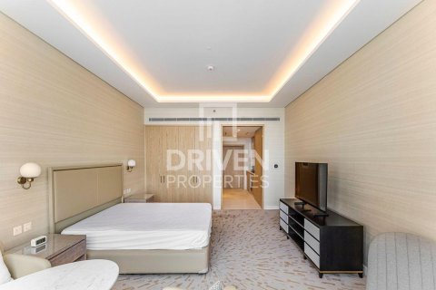 Apartament de închiriat în Palm Jumeirah, Dubai, EAU 1 cameră, 48.68 mp. №746090 - poză 1