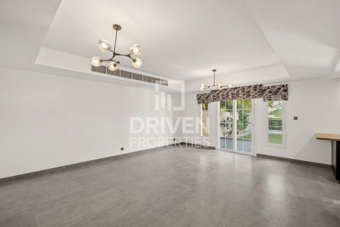 Kuća u nizu u The Springs, Dubai, UAE 3 spavaćih soba, 255.02 m2 Br. 765514 - fotografija 4