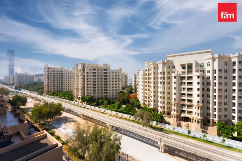 Apartment in Palm Jumeirah, Dubai, UAE 2 bedrooms, 166.7 sq.m. № 718044 - photo 2