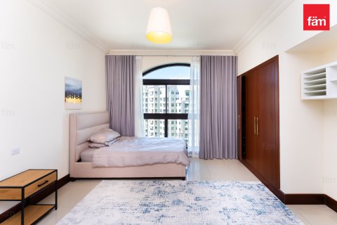 Apartment in Palm Jumeirah, Dubai, UAE 2 bedrooms, 166.7 sq.m. № 718044 - photo 11
