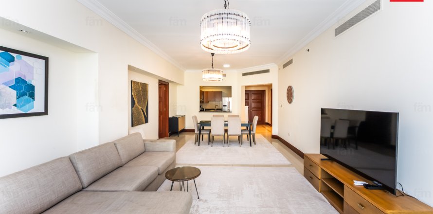 Apartment in Palm Jumeirah, Dubai, UAE 2 bedrooms, 166.7 sq.m. № 718044