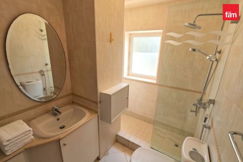 Villa til salgs i Mirdif, Dubai, Emiratene 3 soverom, 220.8 kvm Nr. 718034 - Foto 12