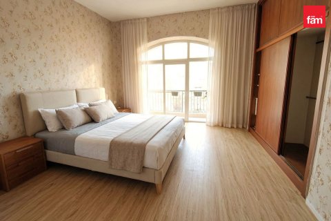 Villa til salgs i Mirdif, Dubai, Emiratene 3 soverom, 220.8 kvm Nr. 718034 - Foto 9