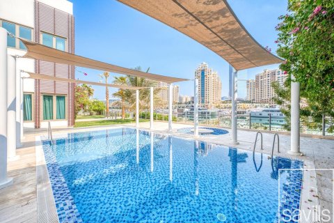 Vila u gradu Palm Jumeirah, Dubai, UAE 6 spavaće sobe, 650 m2 Br. 680733