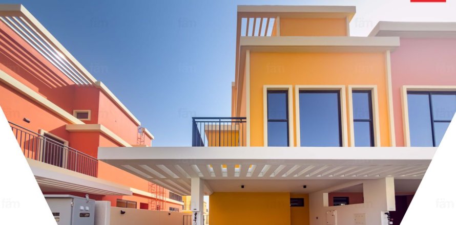 Casa urbana em Dubai, EAU 5 quartos, 219.6 m2 № 732839