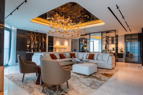 Penthouse in Dubai Studio City, UAE 5 bedrooms, 450.5 sq.m. № 725892