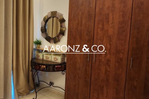 Apartman u gradu Jumeirah Lake Towers, Dubai, UAE 1 spavaća soba, 70 m2 Br. 689605 - Slika 8