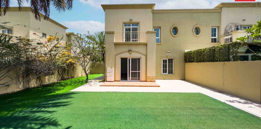 Villa i Dubai, UAE 3 soveværelser, 343.3 kvm № 678374