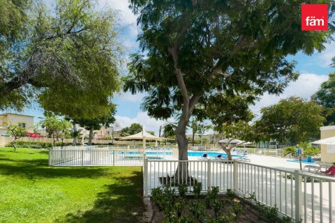 Villa til salg i Dubai, UAE 3 soveværelser, 343.3 kvm № 678374 - foto 20