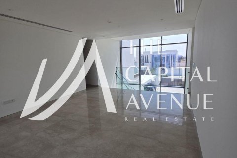 Villa zum Verkauf in Abu Dhabi, VAE 5 Schlafzimmer, 1437 m2 Nr. 652877 - Foto 6