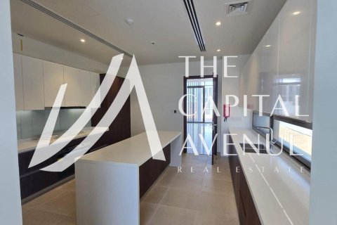 Villa zum Verkauf in Abu Dhabi, VAE 5 Schlafzimmer, 1437 m2 Nr. 652877 - Foto 4