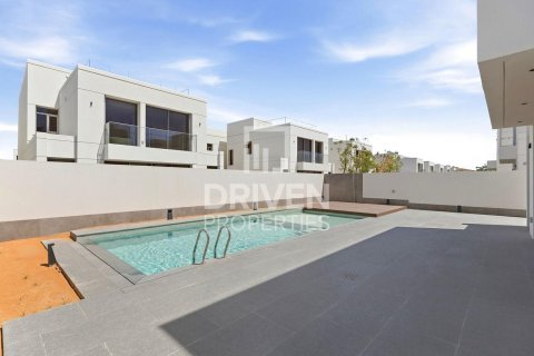 Villa en venta en Jumeirah Park, Dubai, EAU 5 dormitorios, 561.04 m2 № 767151 - foto 2