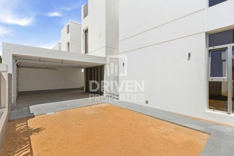 Villa en venta en Jumeirah Park, Dubai, EAU 5 dormitorios, 561.04 m2 № 767151 - foto 5