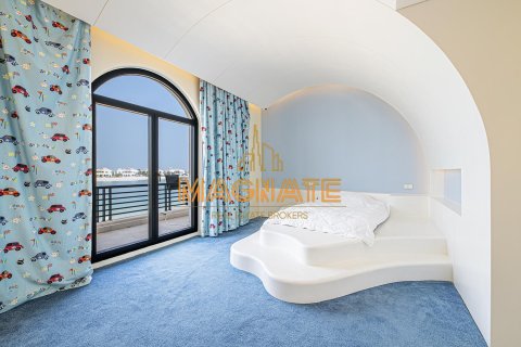 Villa in Palm Jumeirah, Dubai, UAE 5 bedrooms, 688.9 sq.m. № 254530 - photo 11