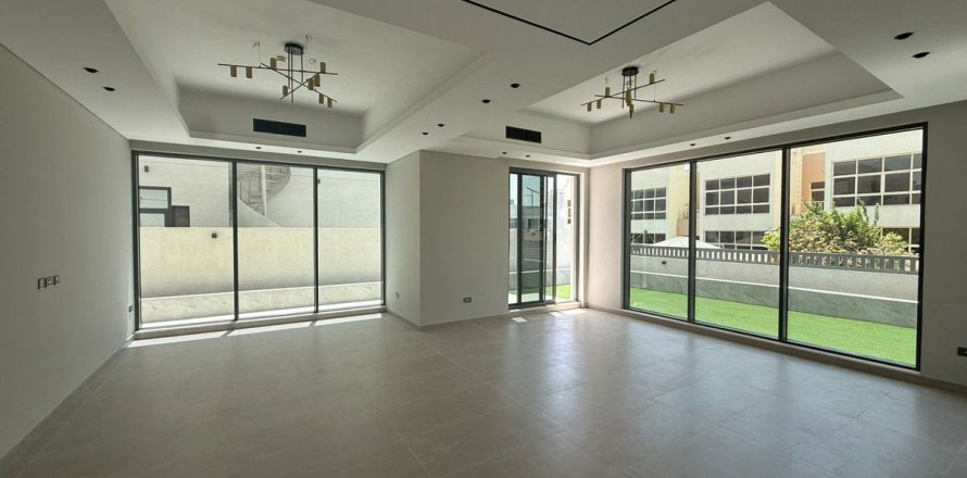 Villa em Al Furjan, Dubai, EAU 5 quartos, 600 m2 № 712958